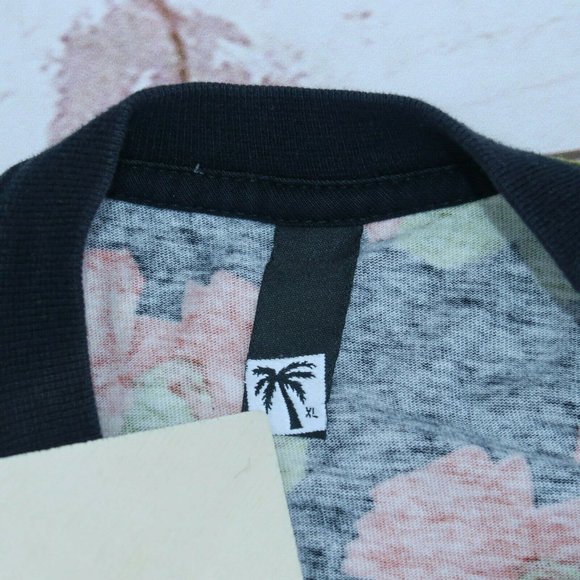 Boulevard Supply Company Mens XL Black Roses Graphic Tee Rare! - Picture 4 of 6